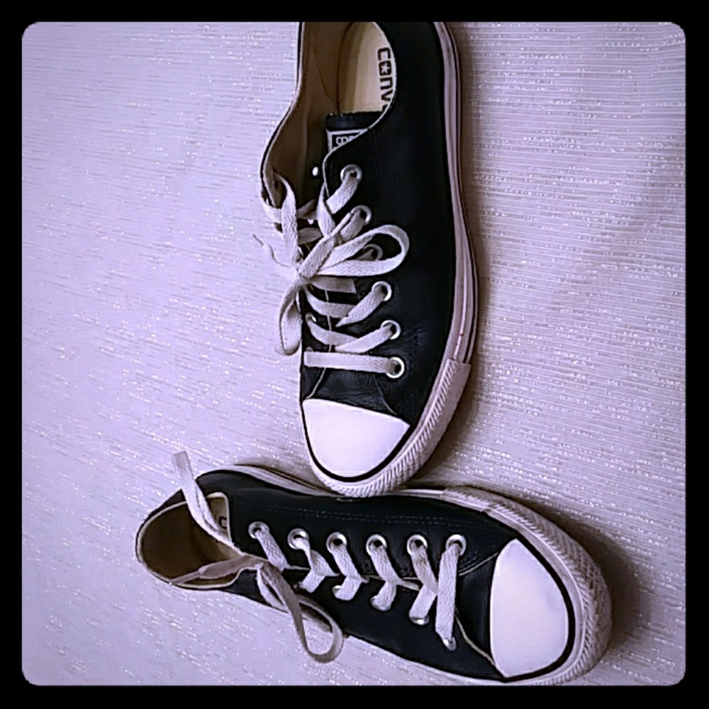 Converse blue leather size 8.5 women 6 men